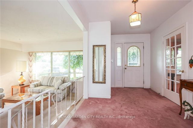 5 Lynnwood Avenue