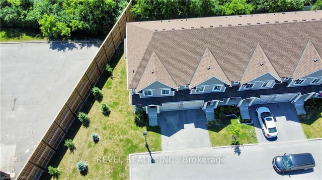 12 - 60 Canterbury Drive
