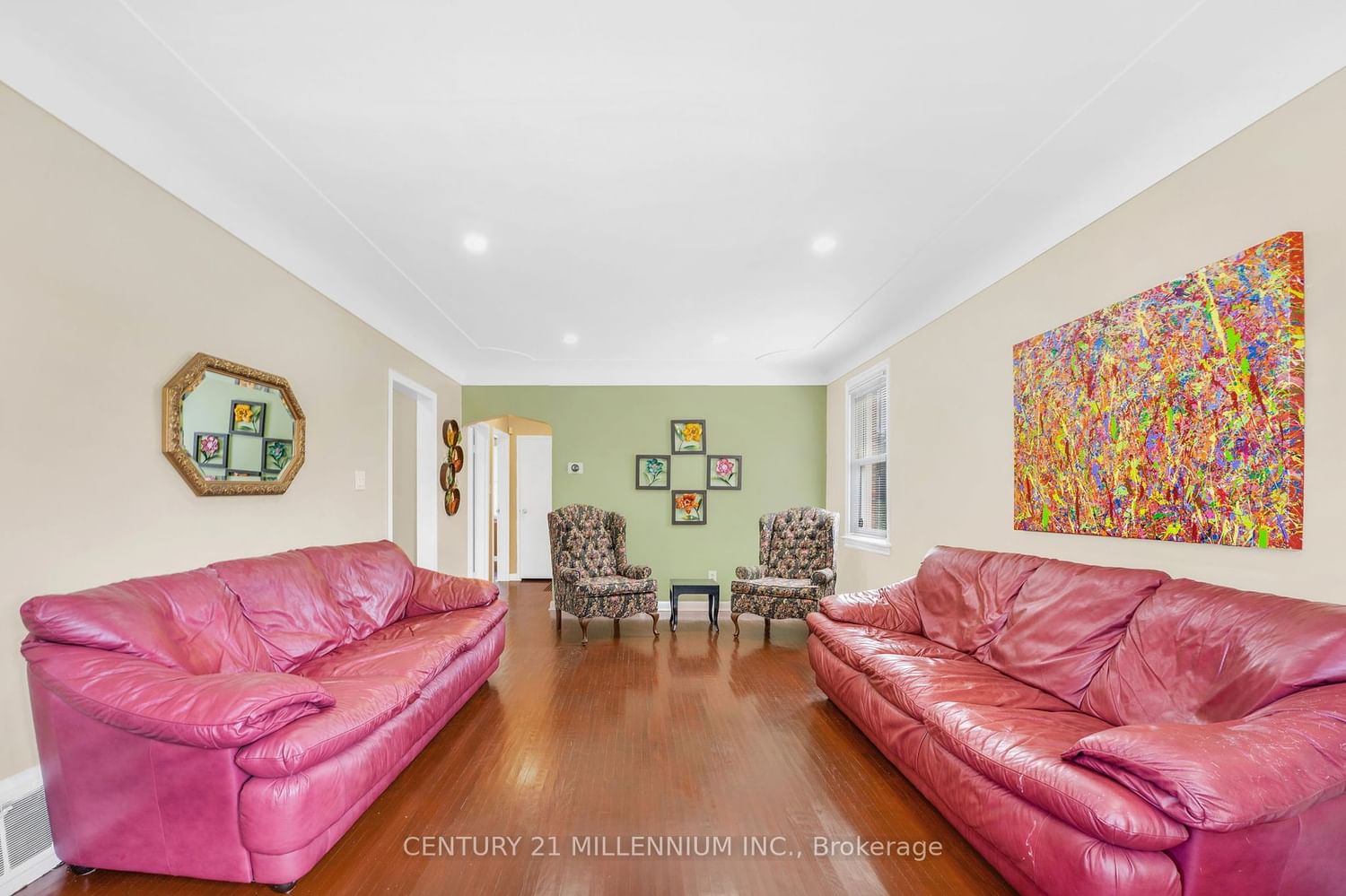 Listing Image 3