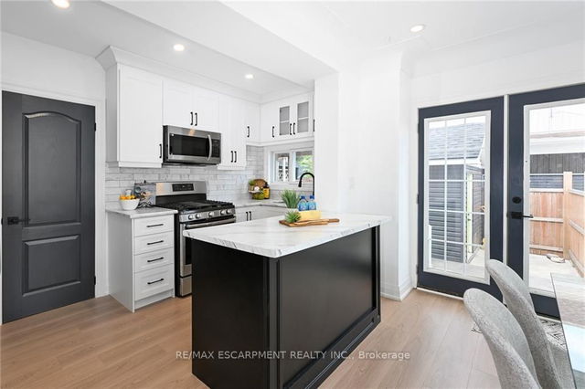35 HIGHLAND Avenue