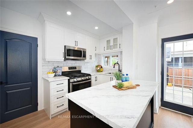 35 HIGHLAND Avenue