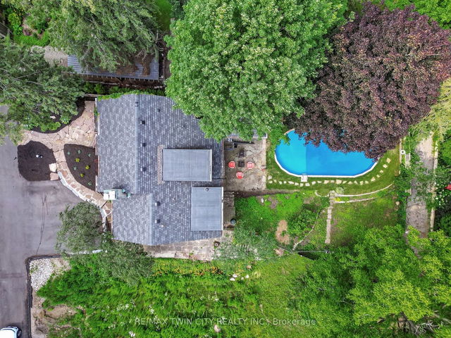 9 Vair Place