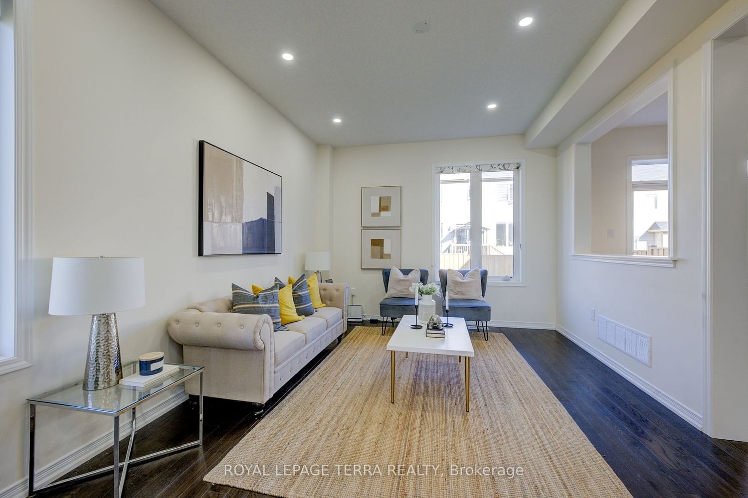 Listing Image 7