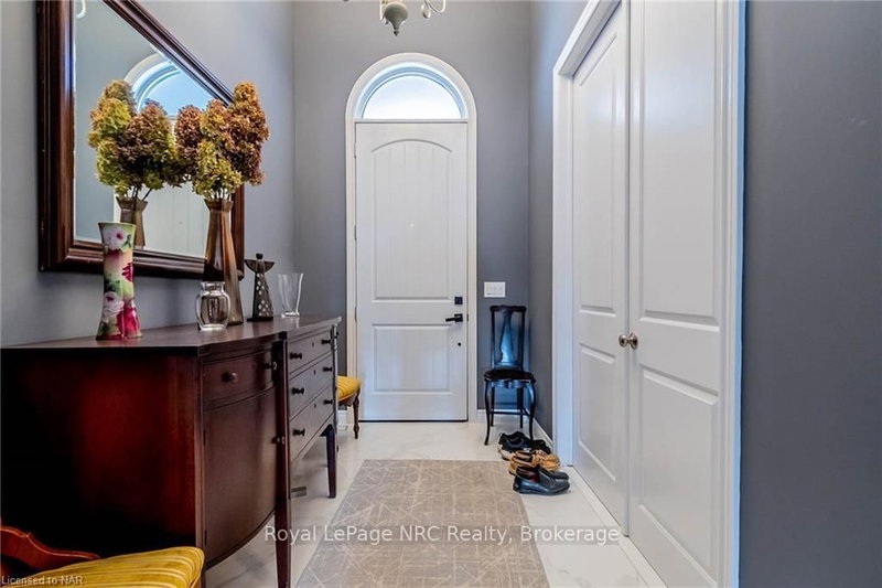 3555 Canfield Cres, Fort Erie, L0S 1S0 | Image 2