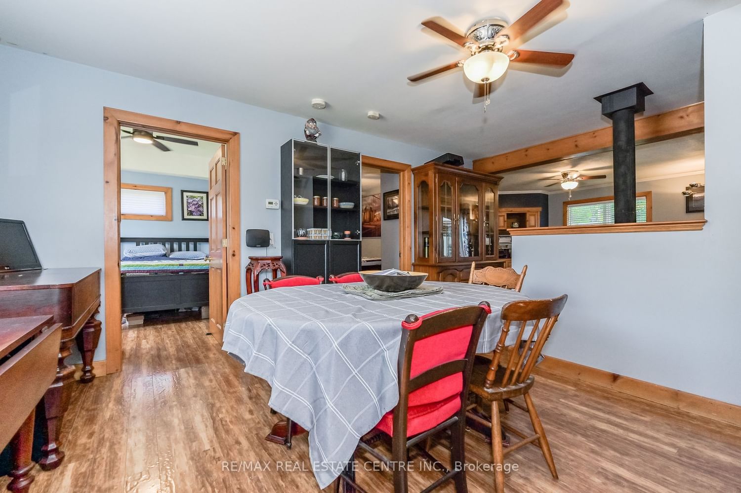 Listing Image 15