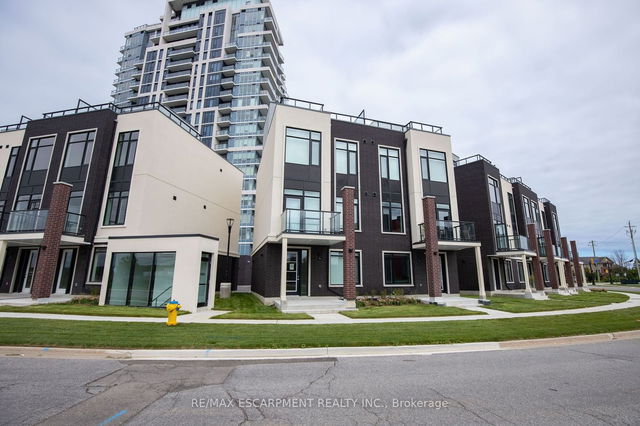 76 - 10 WINDWARD Drive