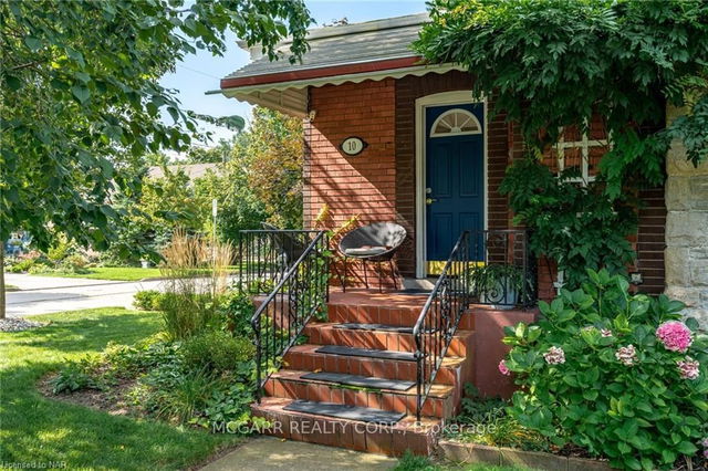 10 Woodruff Avenue
