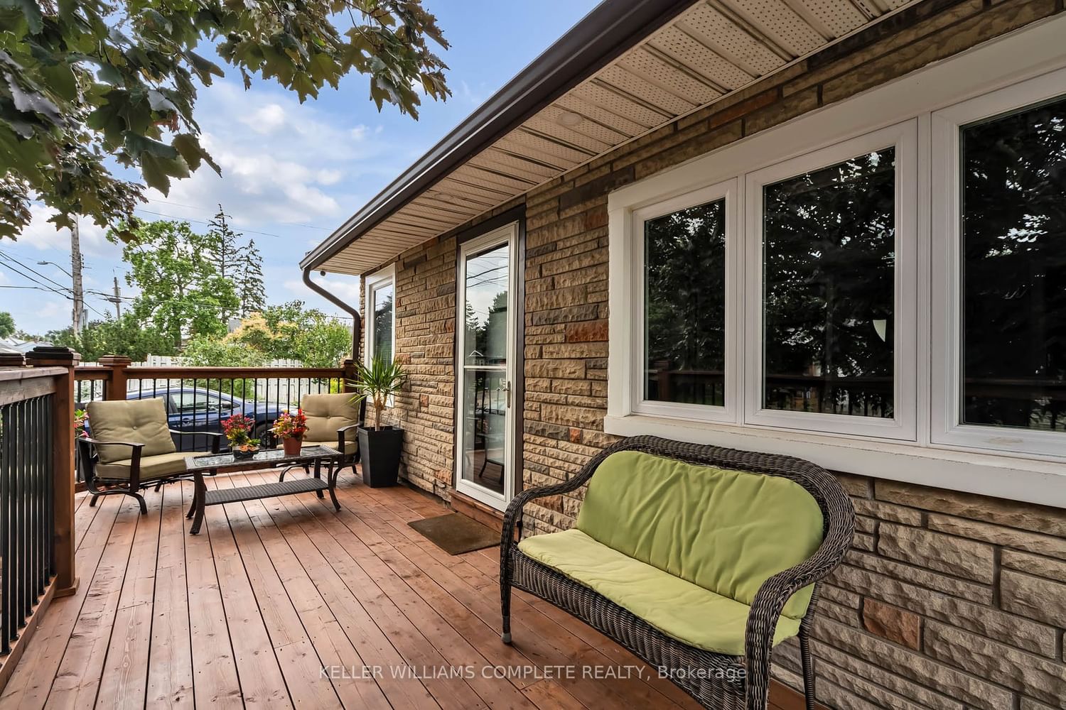 Listing Image 3