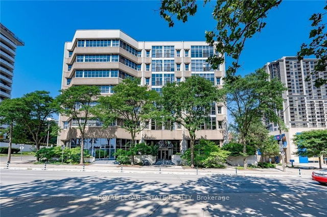 401 - 66 Bay Street