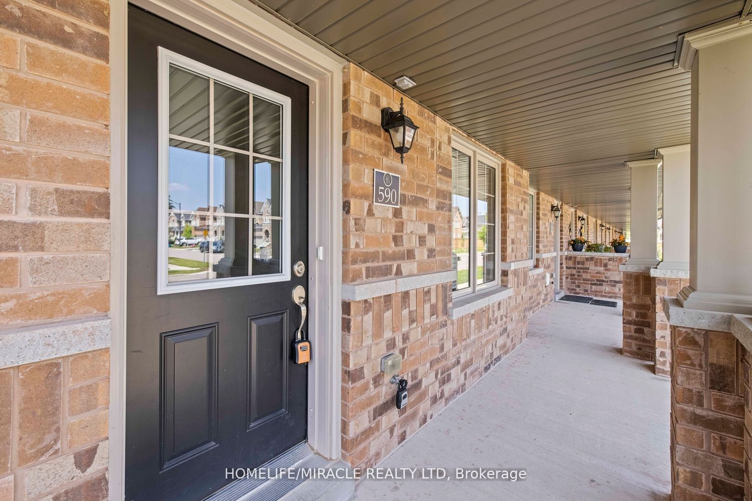 Listing Image 3