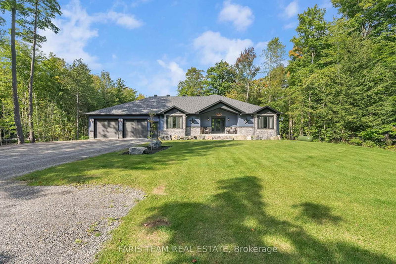 1068 Xavier St, Gravenhurst, P0E 1G0 | Image 3