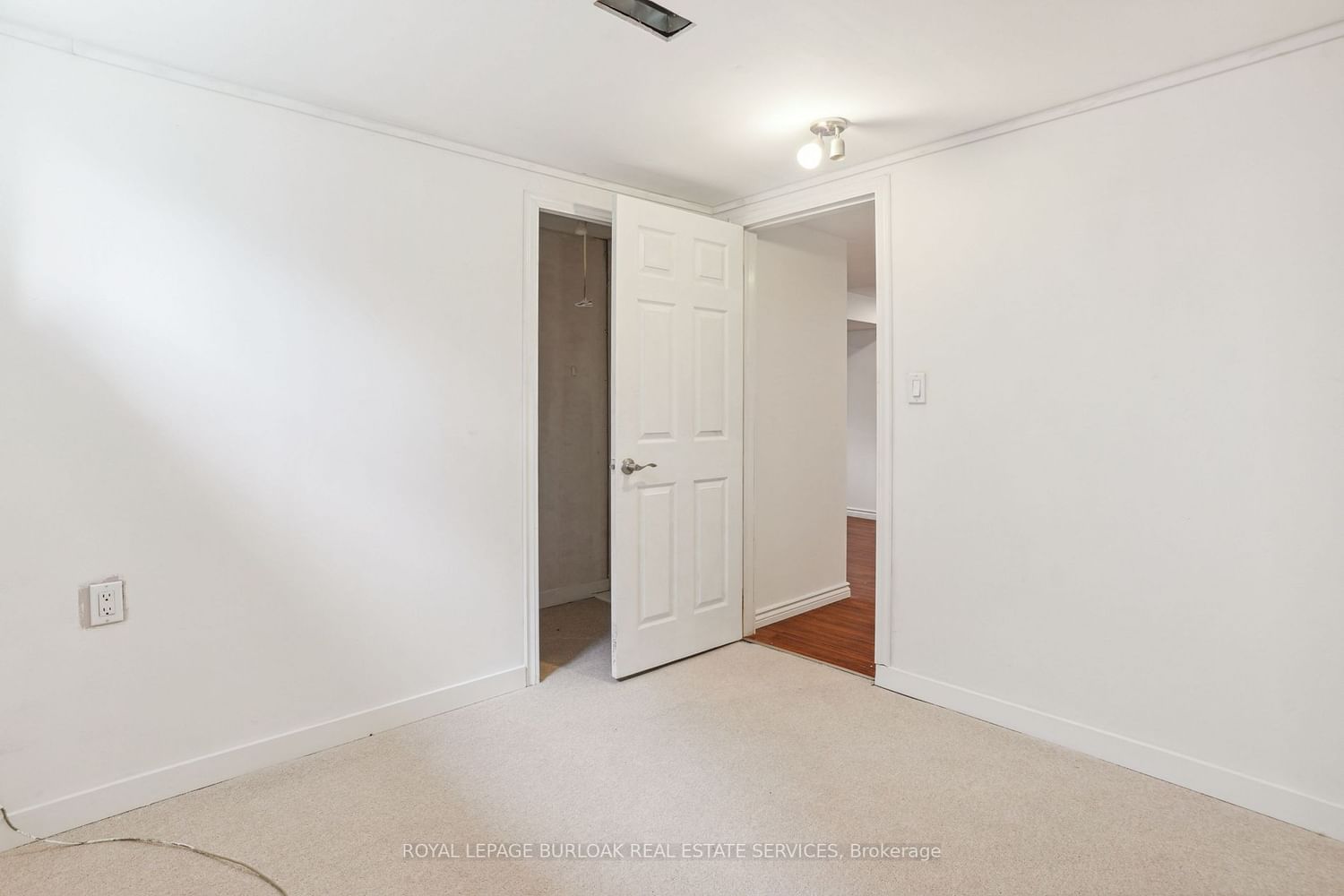 Listing Image 30