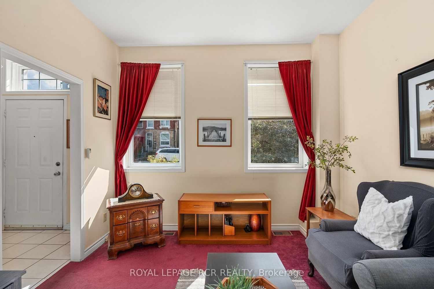 Listing photo 5