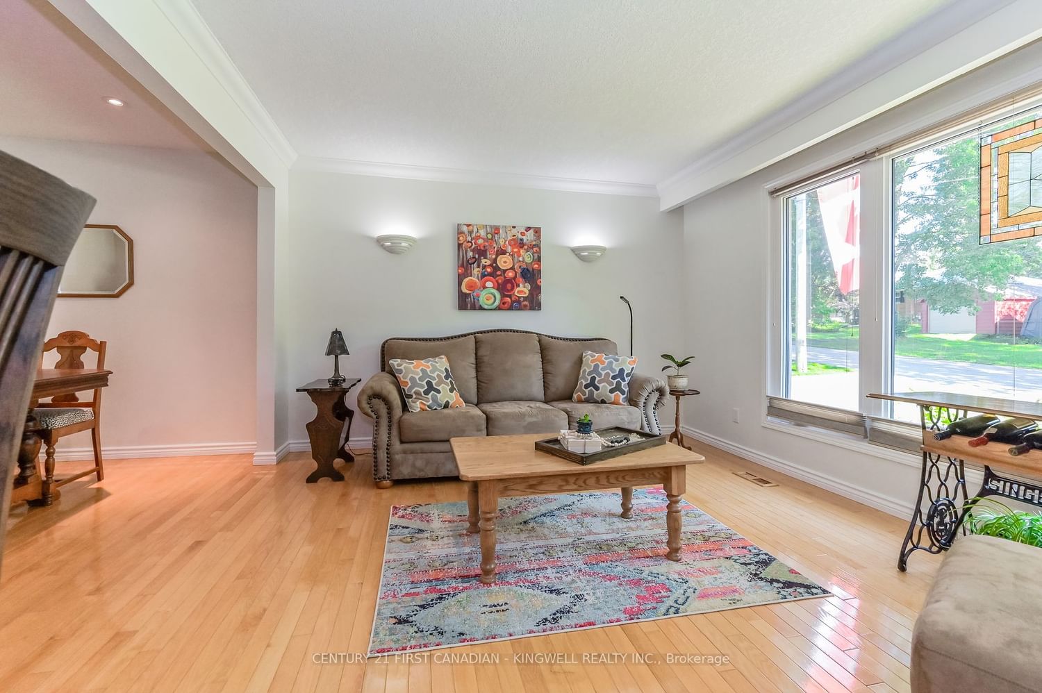 Listing Image 10