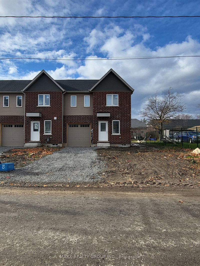 352 Alberta St, Welland, L3B 0K5 | Image 2
