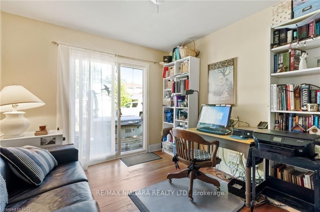 Listing Image 12