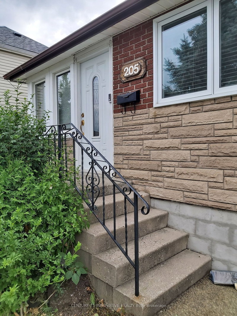 Main - 205 Ivon Ave, Hamilton, L8H 5S9 | Image 3