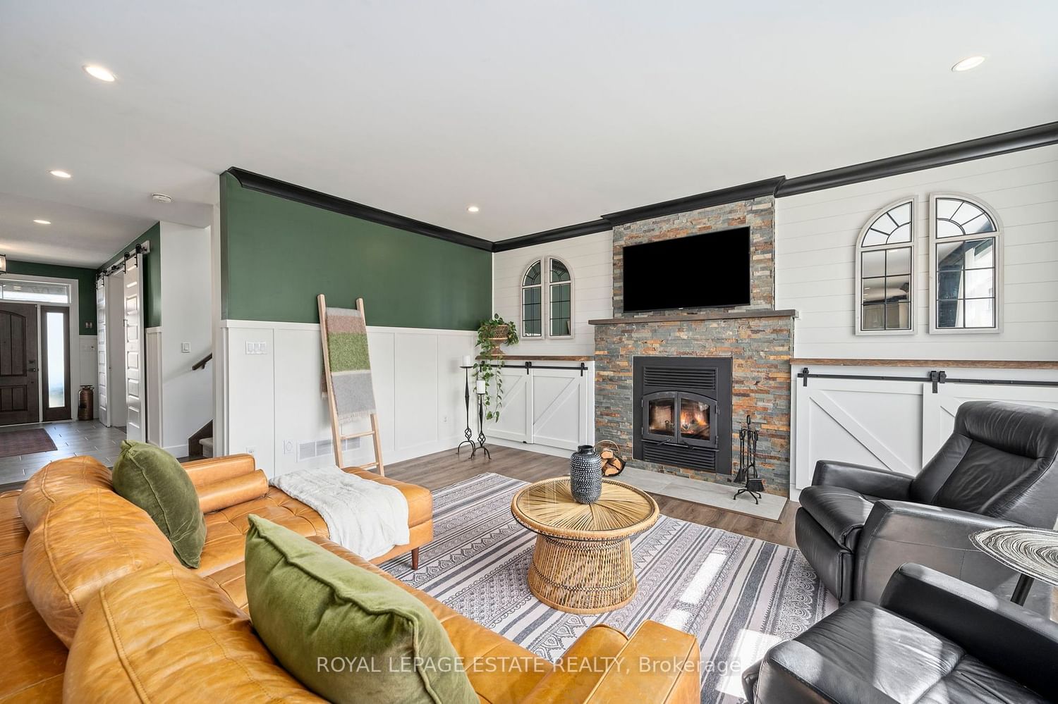 Listing Image 16