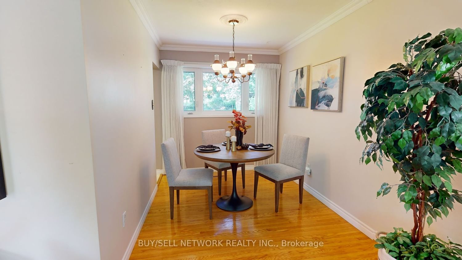 Listing Image 7