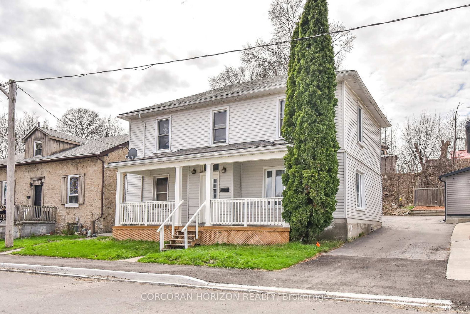 Listing photo 2