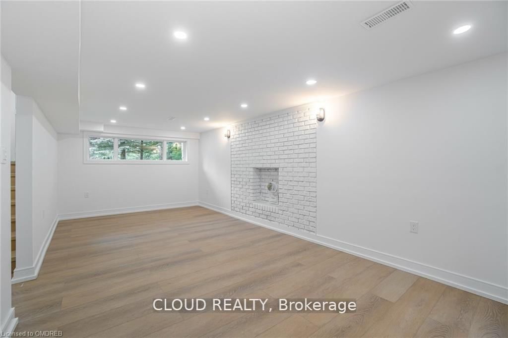 Listing Image 33