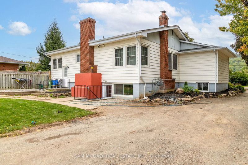 251 King St E, Hamilton, L8G 1L9 | Image 2