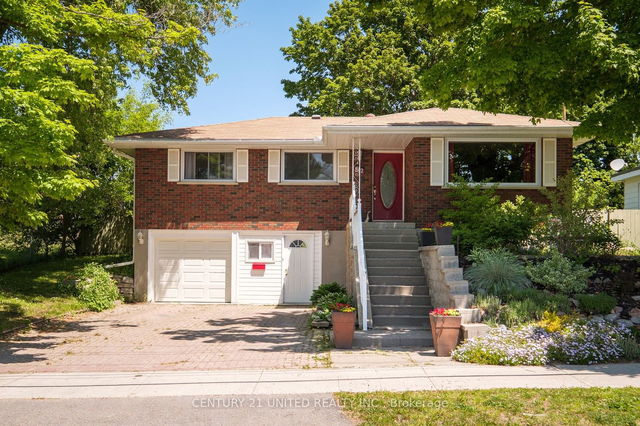 862 Hilliard Street