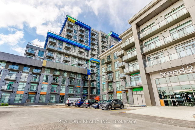 605 - 460 Dundas Street