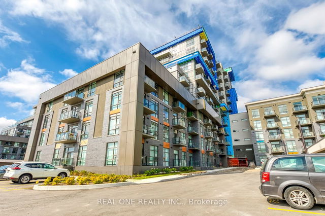 605 - 460 Dundas Street