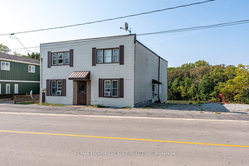 42 Riverside Dr, Welland, L3C 5E2 | Image 2