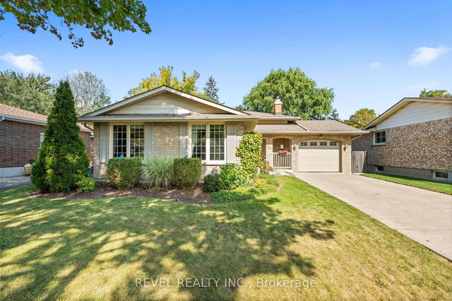 52 Shetland Crescent