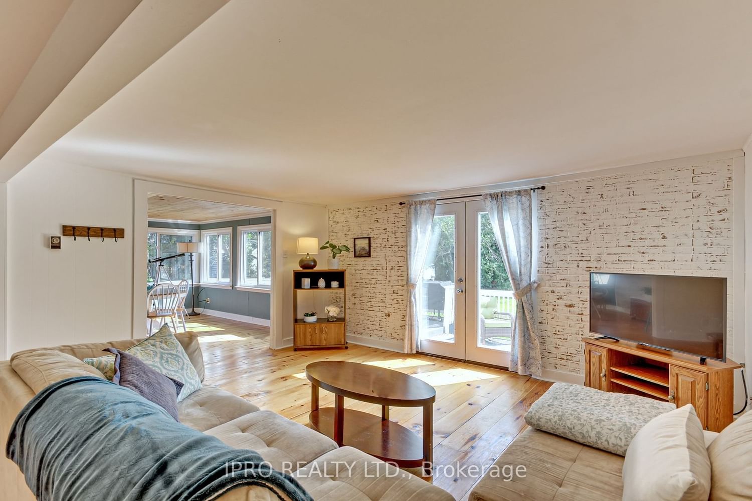 Detached House sold at 223 Mcguire Beach Road, Kawartha Lakes, Rural Carden, K0M 2B0 - MLS: X7038510