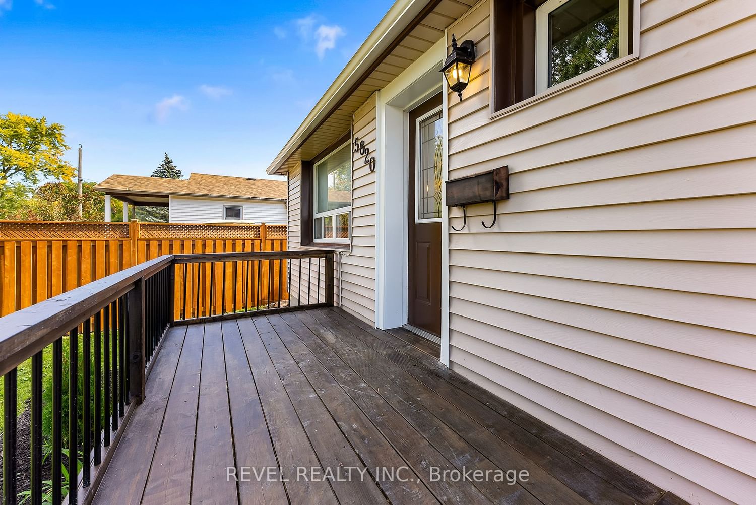Listing Image 3