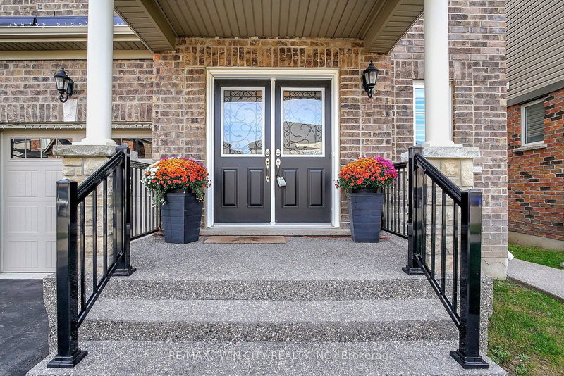 15 Pieter Vos Dr, Kitchener, N2P 0G1 | Image 2