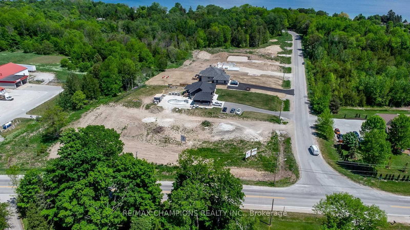 106 Balmy Beach Rd, Georgian Bluffs, N4K 5N4 | Image 2