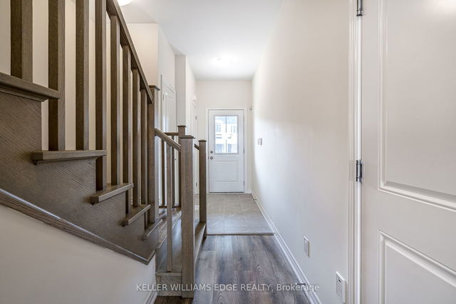 136 Aquasanta Crescent