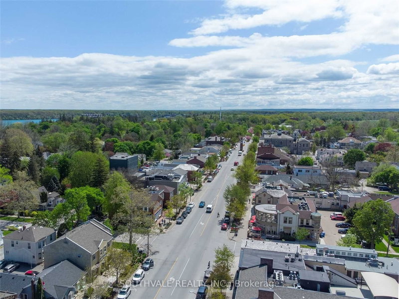 305 Centre St, Niagara-on-the-Lake, L0S 1J0 | Image 2