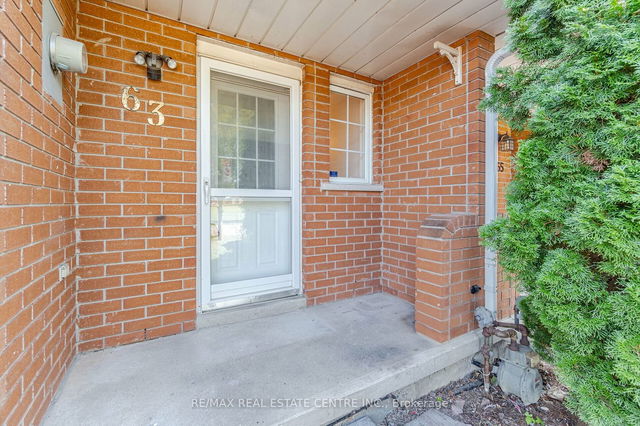 63 Pinewoods Drive