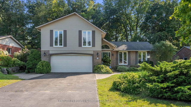 52 Berkley Crescent