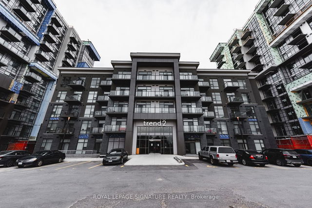 710 - 460 Dundas Street