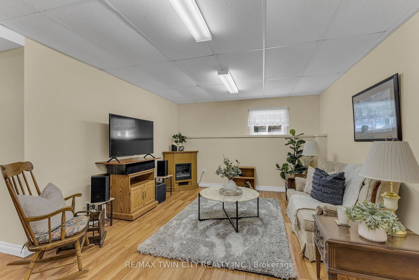 Listing Image 32