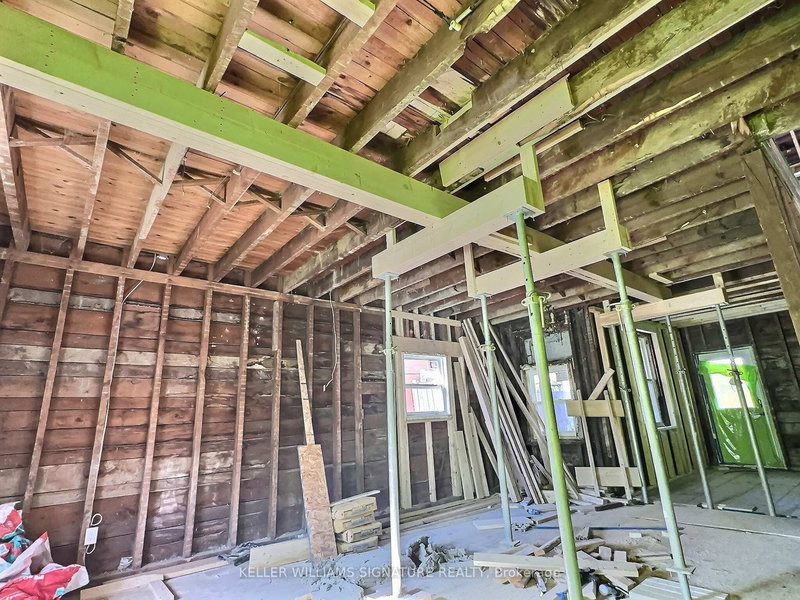 161 Weir St N, Hamilton, L8H 5G1 | Image 2