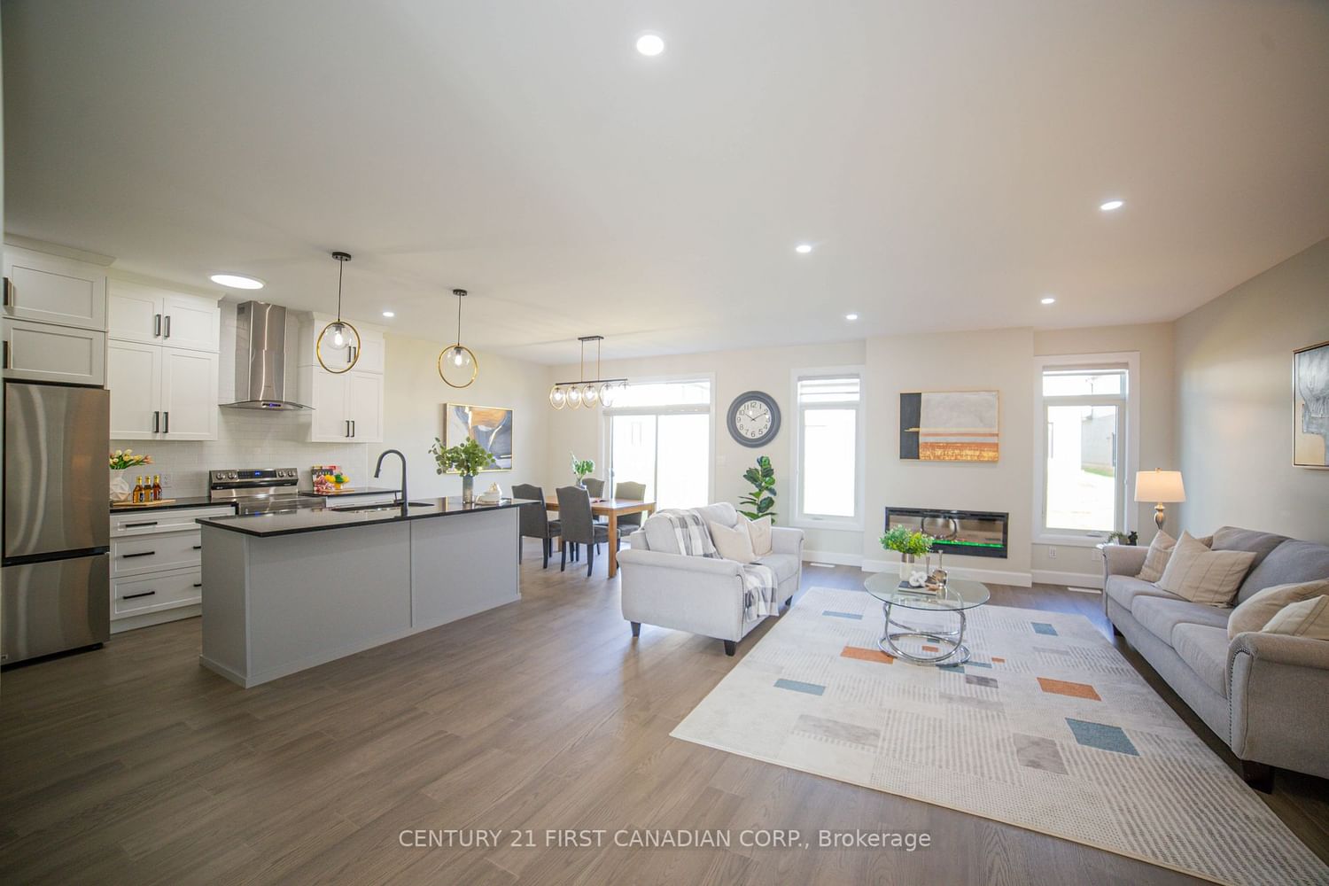 Listing Image 9