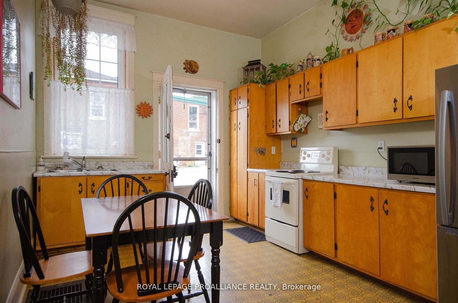 Listing Image 6
