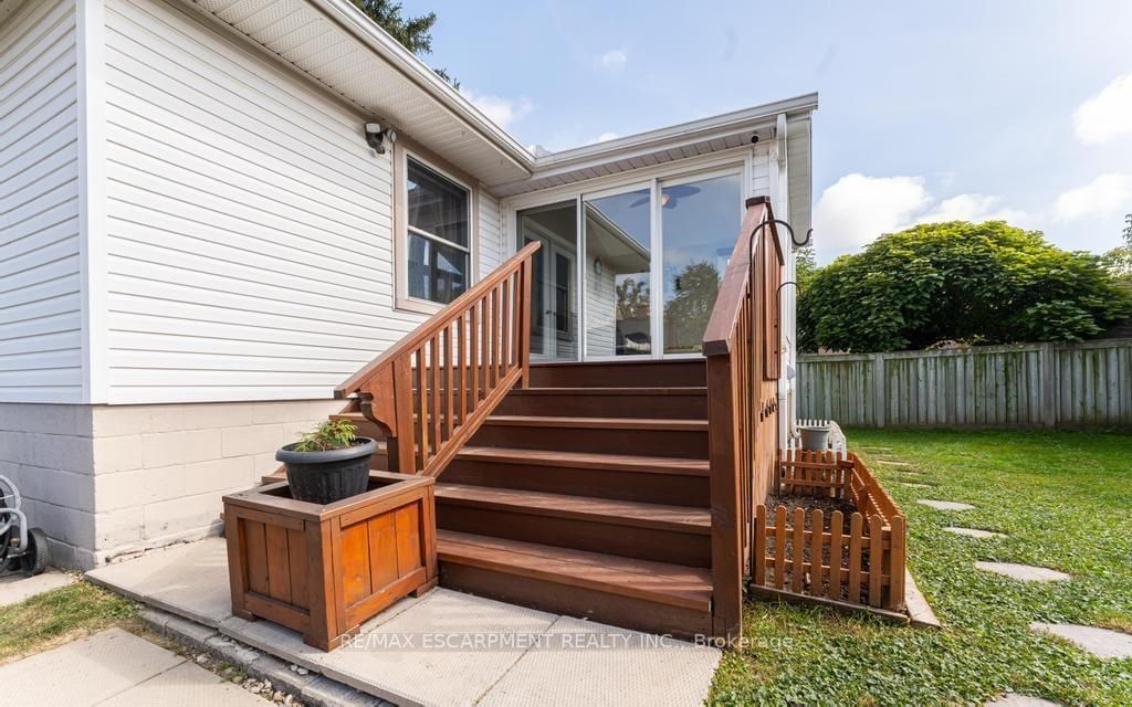 Listing Image 22
