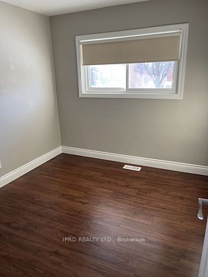 Main - 28 Hoffman St, Kitchener, N2M 3S8 | Image 3