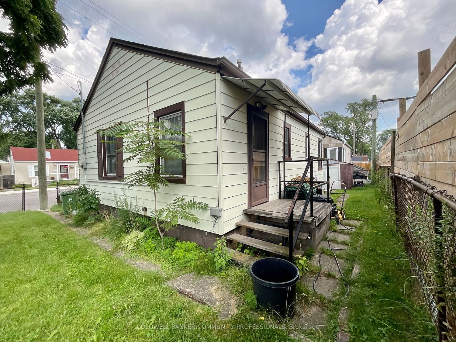Listing Image 5
