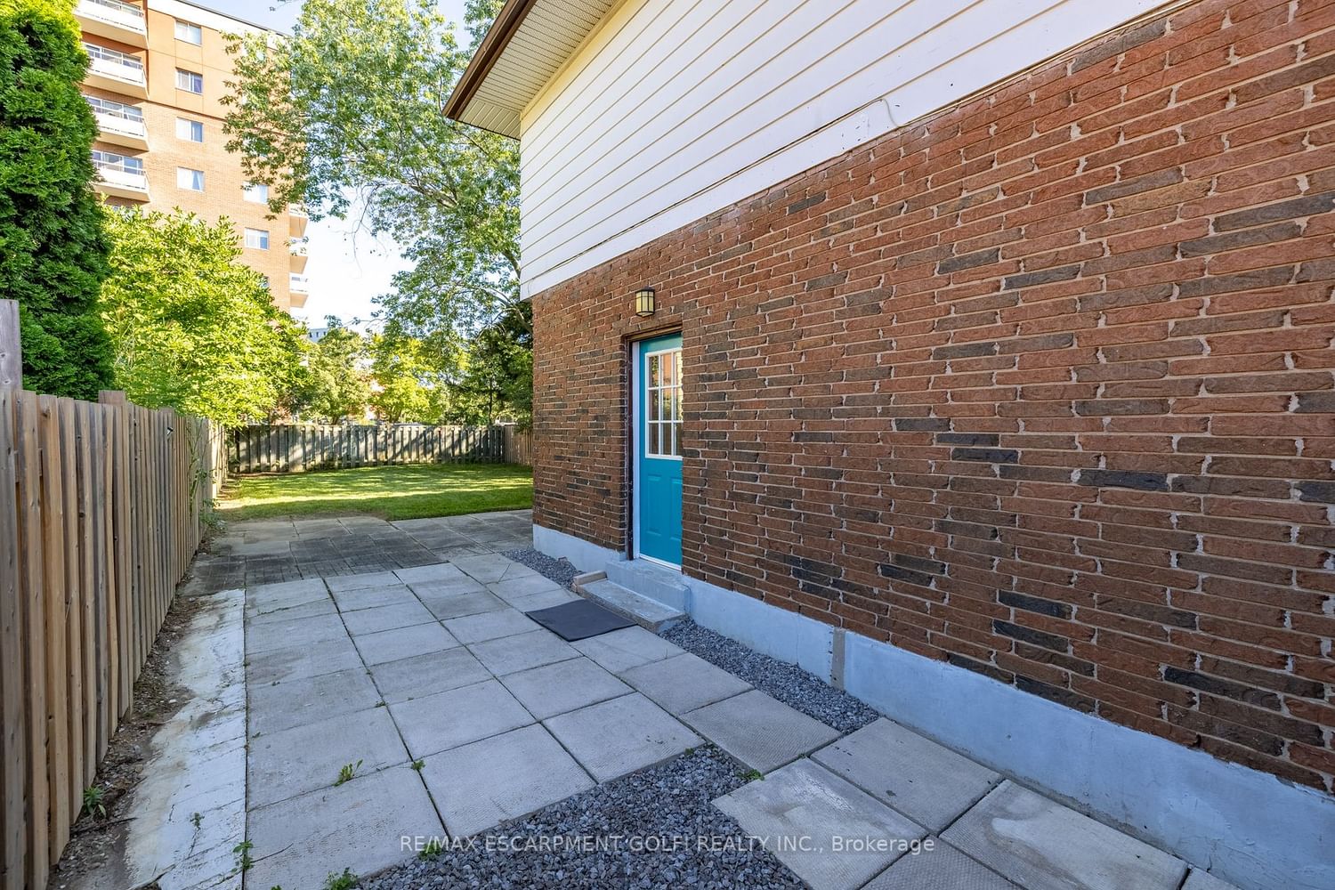 Listing Image 24