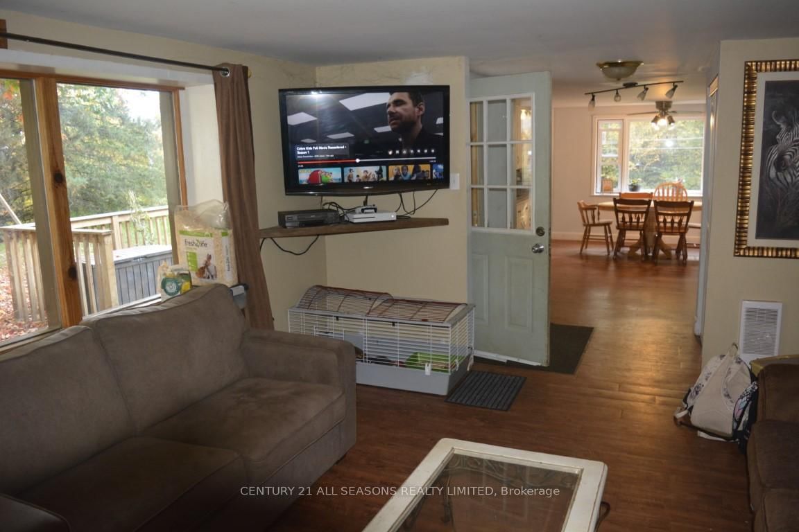 Listing Image 9
