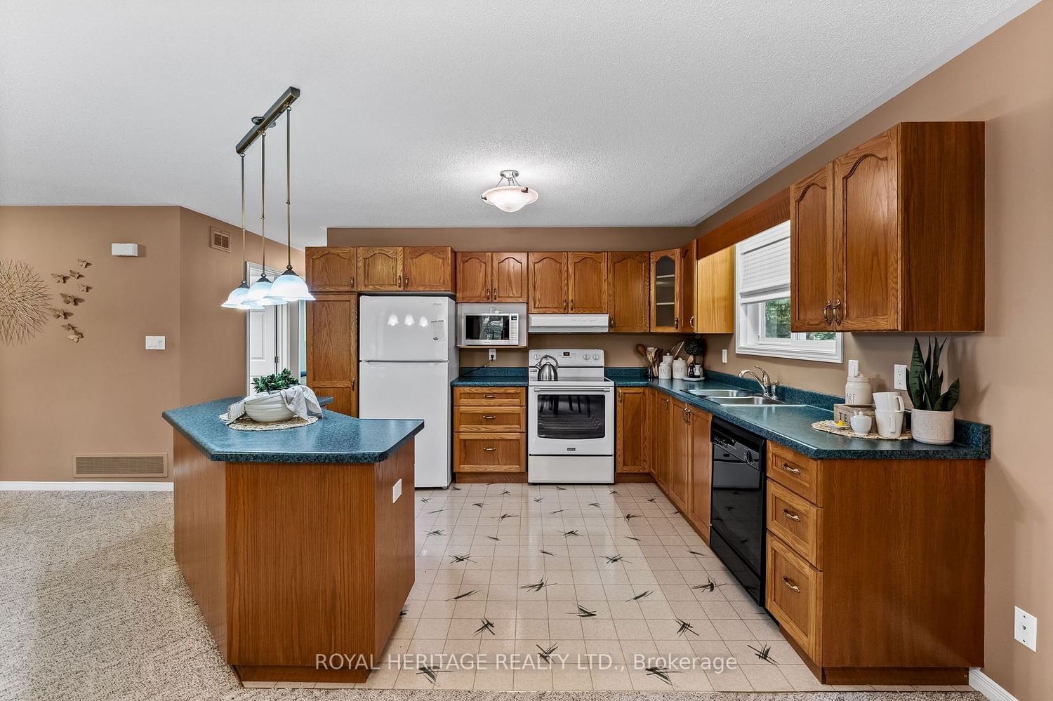 Listing Image 18
